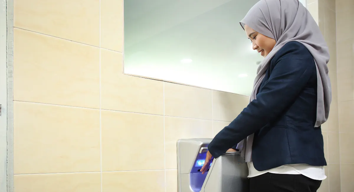 Automatic hand dryer for bathroom